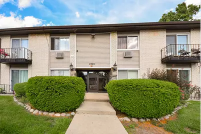 8999 Kennedy Drive #2B, Des Plaines, IL 60016 - Photo 1