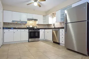 8999 Kennedy Dr, Des Plaines, IL 60016 - Photo 6