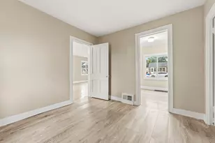523 Batavia Ave, Aurora, IL 60506 - Photo 12