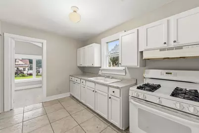 523 Batavia Avenue, Aurora, IL 60506 - Photo 6