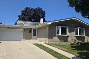 7928 Arcadia St, Morton Grove, IL 60053 - Photo 1