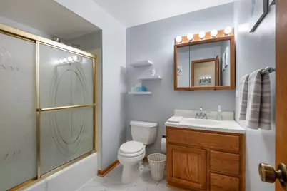 706 Greenbriar Lane, Lindenhurst, IL 60046 - Photo 10