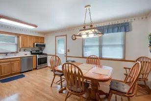706 Greenbriar Ln, Lindenhurst, IL 60046 - Photo 4