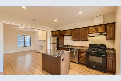 1734 W Estes Avenue #2R, Chicago, IL 60626 - Photo 2