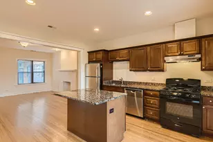 1734 W Estes Ave, Chicago, IL 60626 - Photo 2
