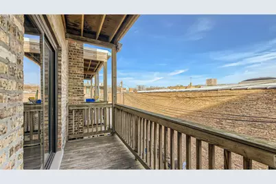 1734 W Estes Avenue #2R, Chicago, IL 60626 - Photo 10
