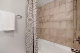 1457 W Thome Ave, Chicago, IL 60660 - Photo 24