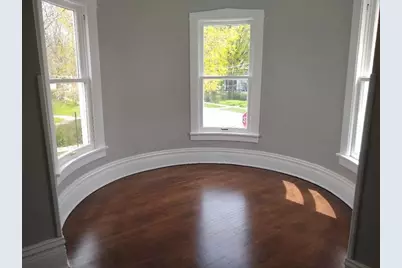 472 N Spring Street, Elgin, IL 60120 - Photo 2
