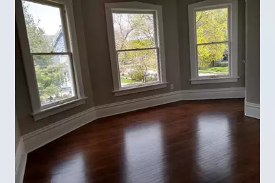472 N Spring Street, Elgin, IL 60120 - Photo 4