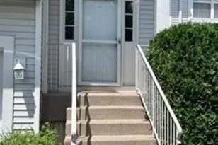 1429 Meadowsedge Ln, Carpentersville, IL 60110 - Photo 2