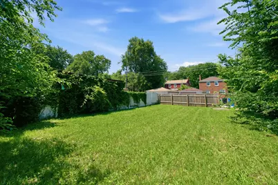 10122 S Luella Avenue, Chicago, IL 60617 - Photo 22