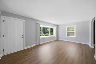 10122 S Luella Ave, Chicago, IL 60617 - Photo 4