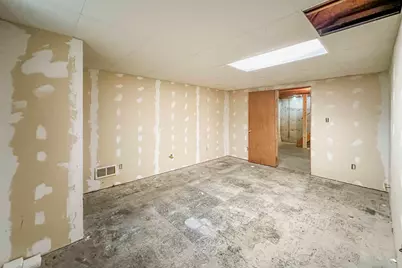 481 Lasalle Drive, Lake Holiday, IL 60552 - Photo 24