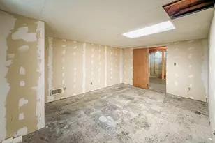 481 Lasalle Dr, Lake Holiday, IL 60552 - Photo 24