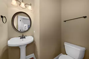 844 N Ellsworth St, Naperville, IL 60563 - Photo 14