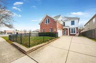844 N Ellsworth St, Naperville, IL 60563 - Photo 1