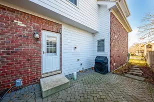 844 N Ellsworth St, Naperville, IL 60563 - Photo 34