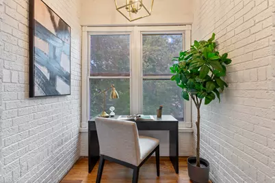 1469 W Berteau Avenue #303, Chicago, IL 60613 - Photo 4