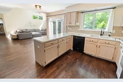189 Hampton Street, Cary, IL 60013 - Photo 12