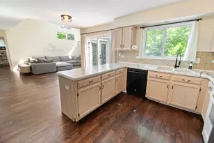 189 Hampton St, Cary, IL 60013 - Photo 12