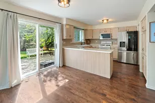 189 Hampton St, Cary, IL 60013 - Photo 10