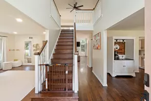 189 Hampton St, Cary, IL 60013 - Photo 2