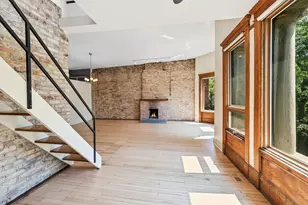 3717 N Pine Grove Ave, Chicago, IL 60613 - Photo 10