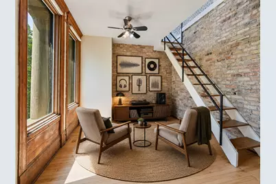 3717 N Pine Grove Avenue #3S, Chicago, IL 60613 - Photo 8