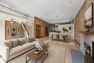 3717 N Pine Grove Ave, Chicago, IL 60613 - Photo 2