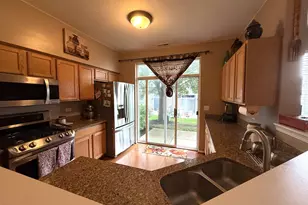 2871 Falling Waters Ln, Lindenhurst, IL 60046 - Photo 8