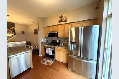 2871 Falling Waters Lane, Lindenhurst, IL 60046 - Photo 6
