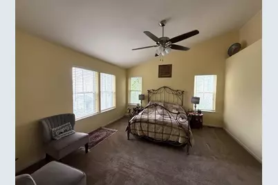 2871 Falling Waters Lane, Lindenhurst, IL 60046 - Photo 14