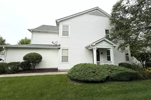2871 Falling Waters Ln, Lindenhurst, IL 60046 - Photo 1