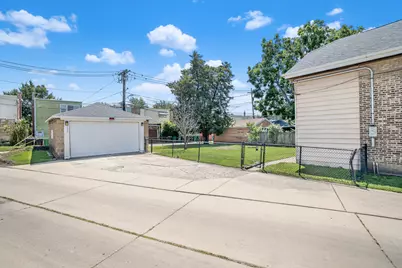 3425 Elmwood Avenue, Berwyn, IL 60402 - Photo 6