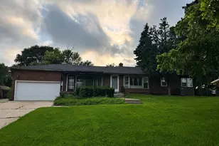 2N236 Amy Ave, Glen Ellyn, IL 60137 - Photo 1