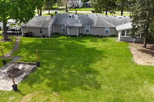 221 Central Ave, Genoa, IL 60135 - Photo 6
