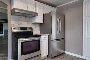 221 Central Ave, Genoa, IL 60135 - Photo 14