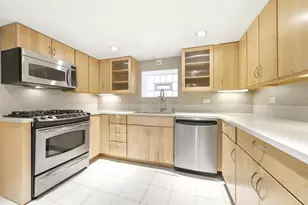 5919 N Bernard St, Chicago, IL 60659 - Photo 14
