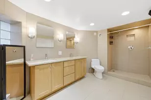 5919 N Bernard St, Chicago, IL 60659 - Photo 16