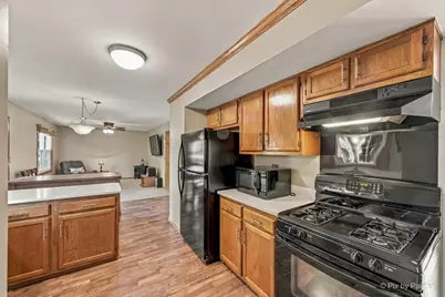 1253 Evergreen Drive, Carol Stream, IL 60188 - Photo 4