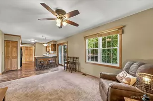 1253 Evergreen Dr, Carol Stream, IL 60188 - Photo 20