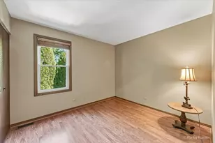 1253 Evergreen Dr, Carol Stream, IL 60188 - Photo 10