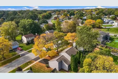 1253 Evergreen Drive, Carol Stream, IL 60188 - Photo 28