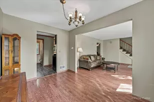 1253 Evergreen Dr, Carol Stream, IL 60188 - Photo 16