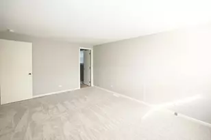 1329 Stonegate Rd, Naperville, IL 60540 - Photo 6