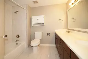 1329 Stonegate Rd, Naperville, IL 60540 - Photo 4