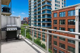 757 N Orleans St, Chicago, IL 60654 - Photo 8