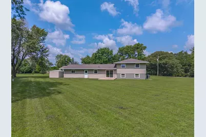 15795 E 2550 North Road, Hudson, IL 61748 - Photo 4