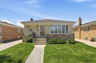 4916 N Ridgewood Ave, Norridge, IL 60706 - Photo 1
