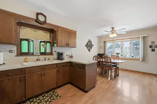 4916 N Ridgewood Ave, Norridge, IL 60706 - Photo 6